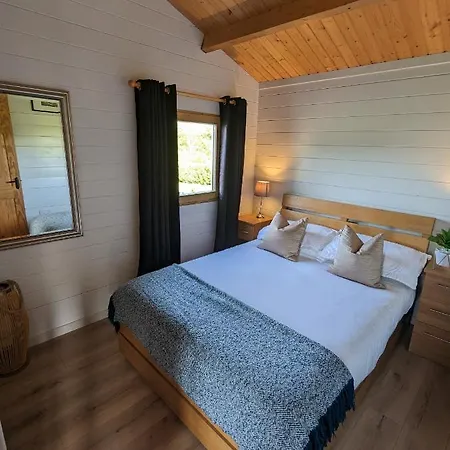 Chalet Country *